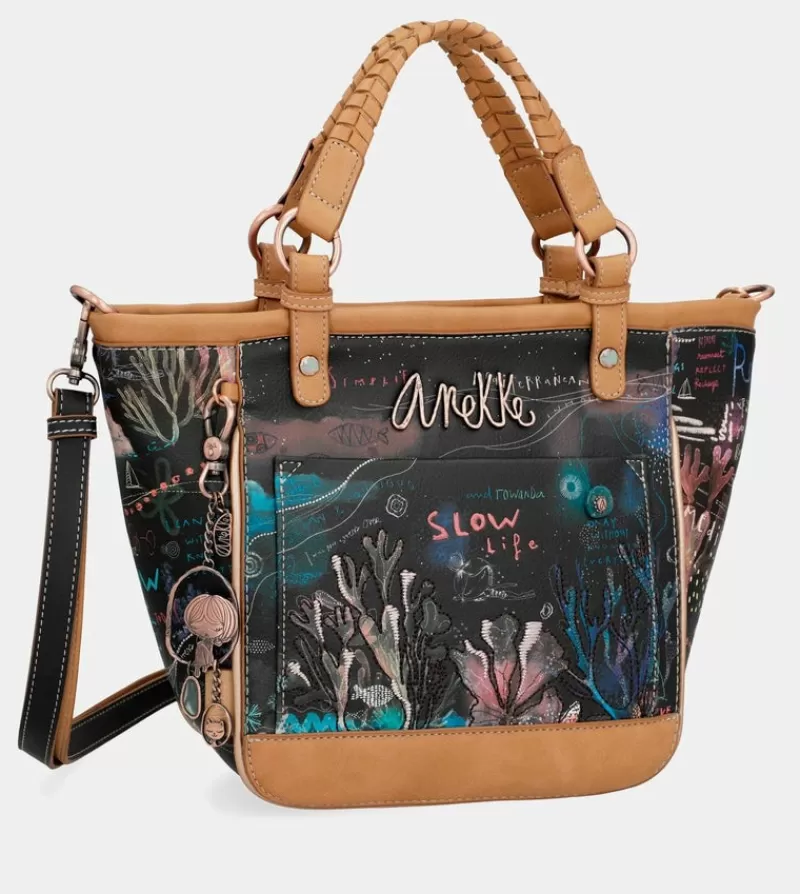 Anekke Tote & Shoppers | Shopper Ovalada Negra Con Bandolera Coral